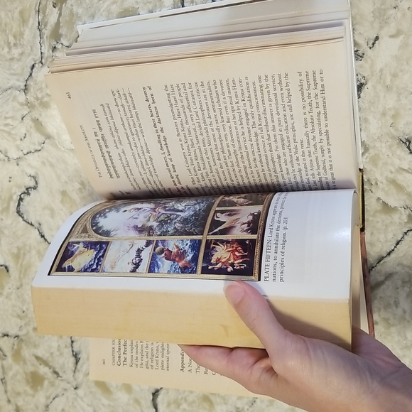 Bhagavad-Gita As It Is by A.C. Bhaktivedanta Swami Prabhupāda - Picture 6 of 10